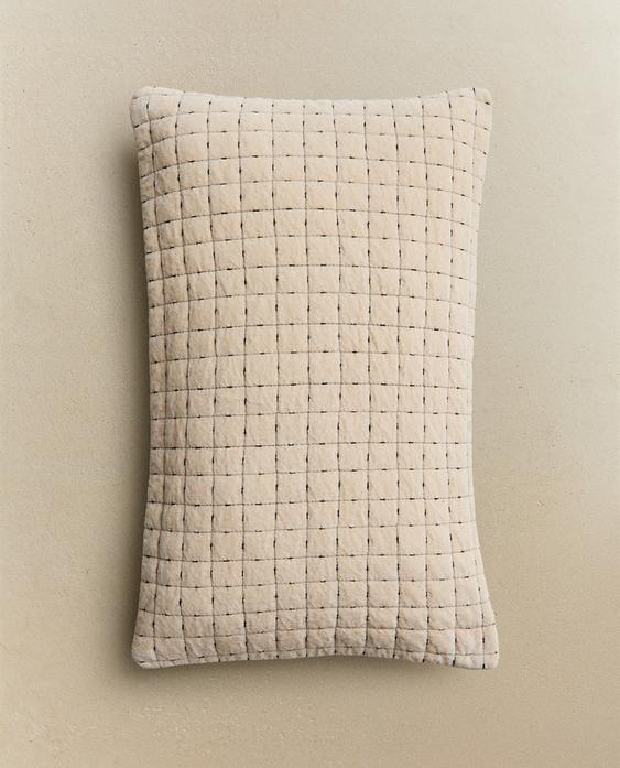 FUNDA COJÍN ACOLCHADA
