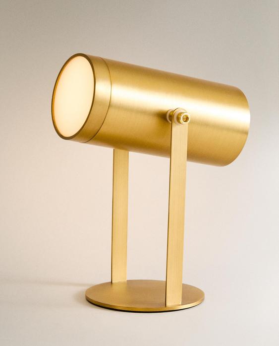 LAMP | USB RECHARGEABLE TABLE SPOTLIGHT