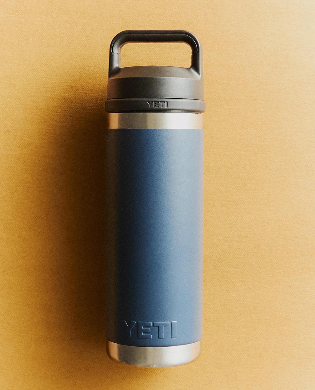 BOUTEILLE AVEC ANSE EN ACIER YETI