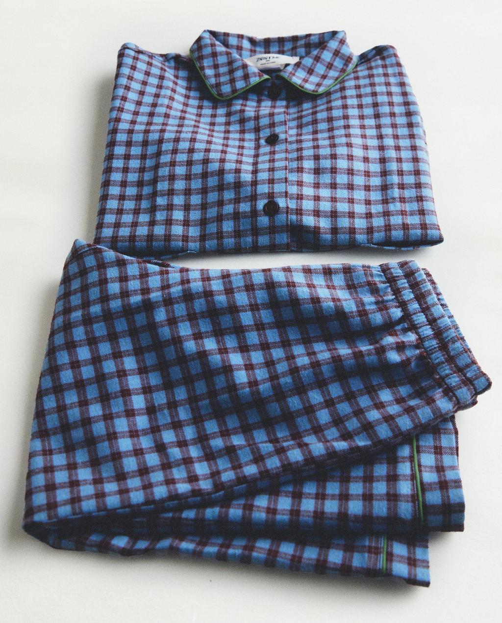 KARIERTER KINDER-PYJAMA AUS FLANELL