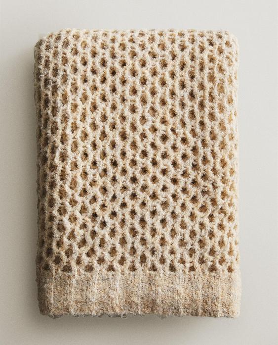 KNIT BLANKET