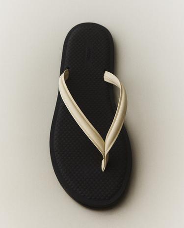 SANDALE MIT LEDERRIEMEN