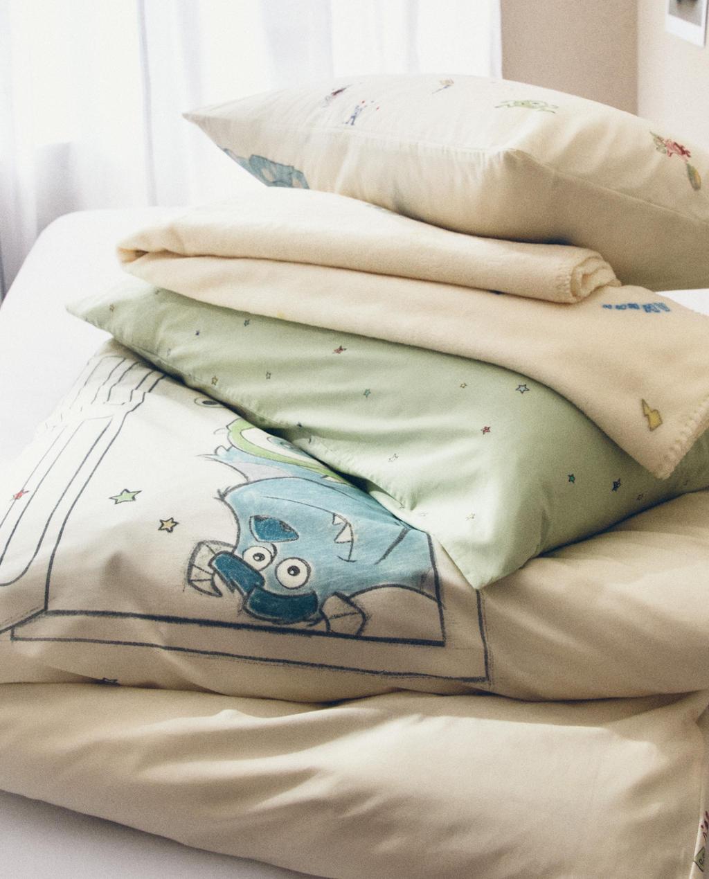 BETT WÄSCHE UND KINDERDECKE DIE MONSTER AG ©DISNEY/PIXAR