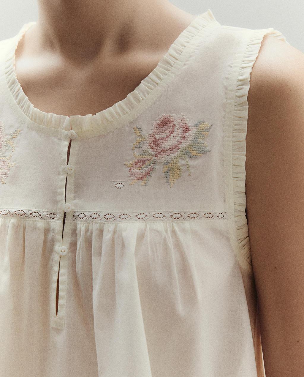 EMBROIDERED COTTON NIGHTDRESS