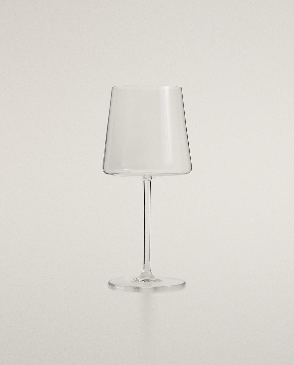 CONICAL CRYSTALLINE WINE GLASS