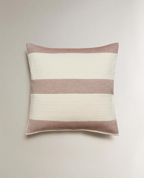 KIDS’ STRIPED CUSHION COVER