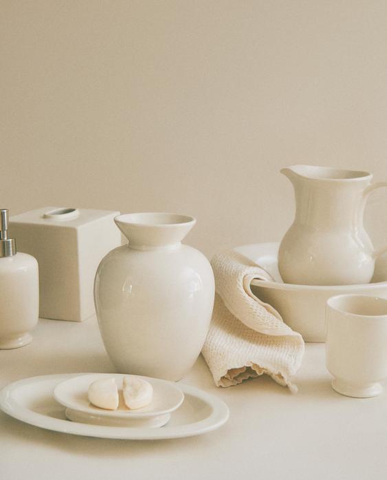 CREAM CERAMIC BATHROOM SET