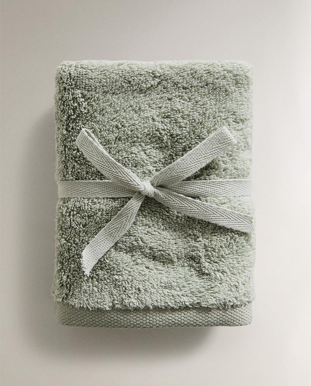 PACK OF HIGH-QUALITY COTTON HAND TOWELS (PACK OF 3)