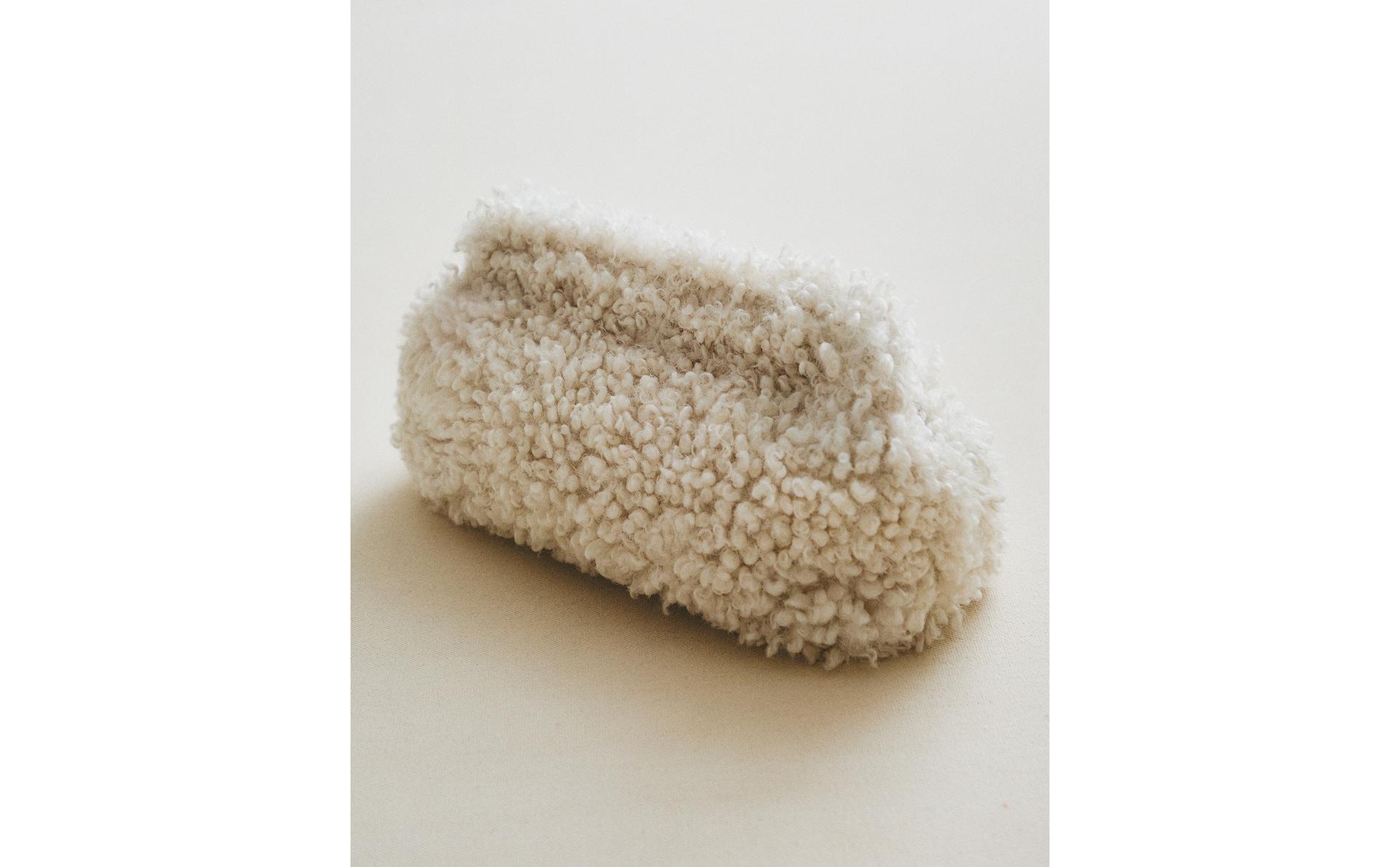 FURRY TOILETRY BAG