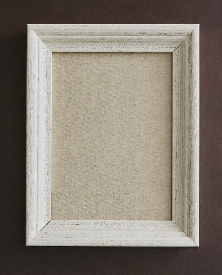 WOODEN PHOTO FRAME