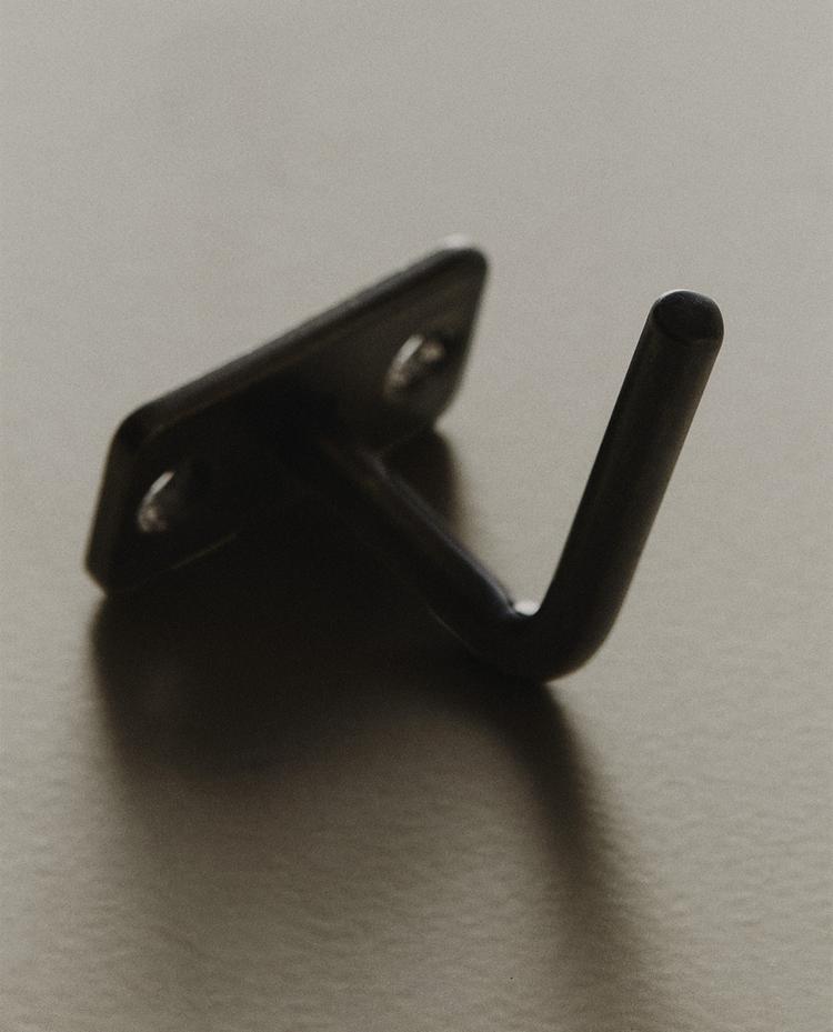 PACK OF SMALL DARK METAL HOOKS (PACK OF 2)