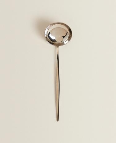 ЧЕРПАК С МНОГО ФИНА ДРЪЖКА