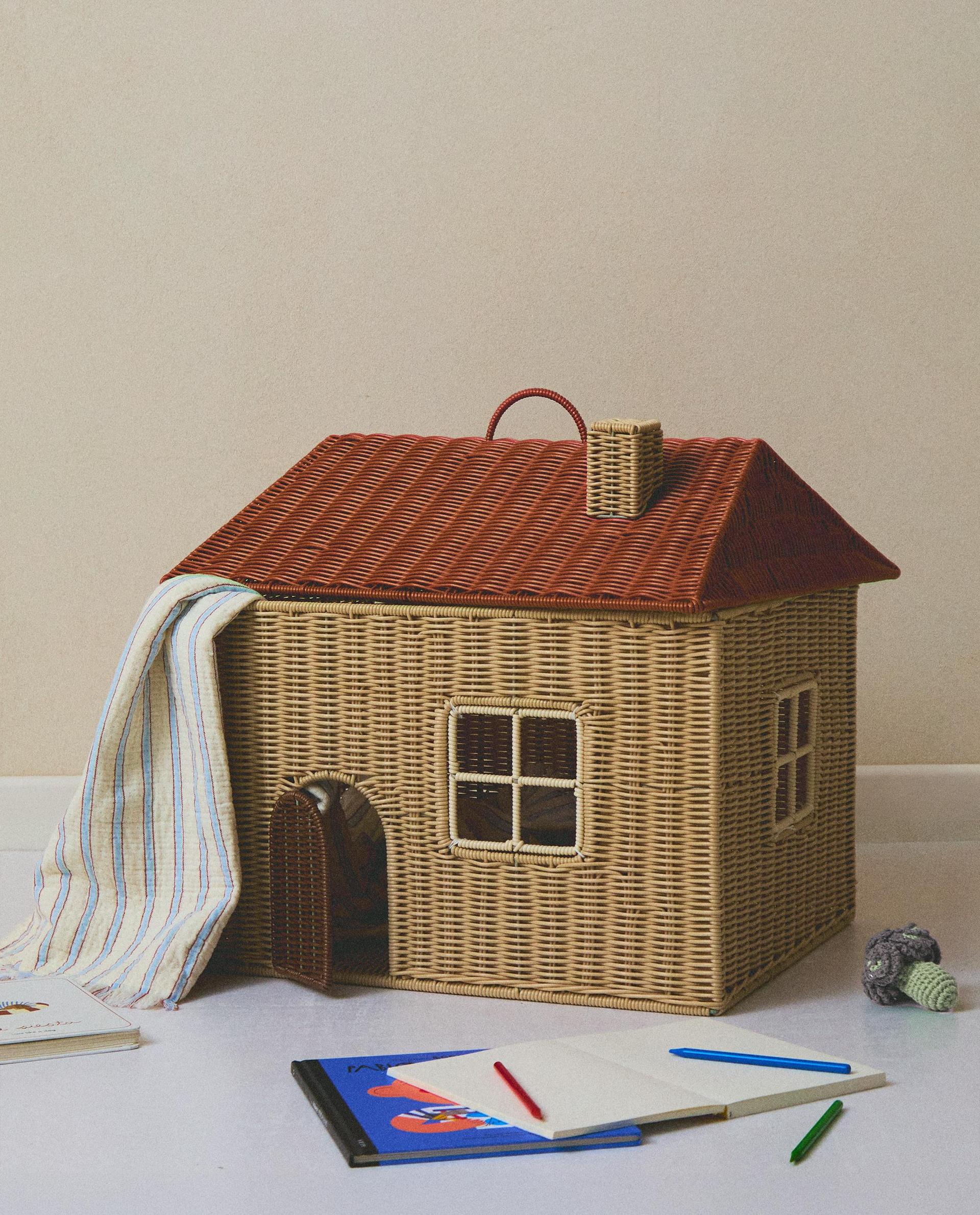 CHILDREN'S HOUSE BASKET