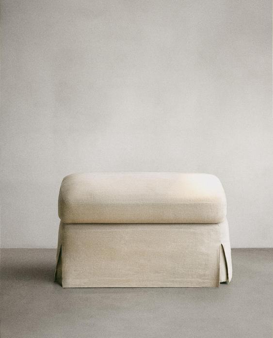 FOOTSTOOL 01
