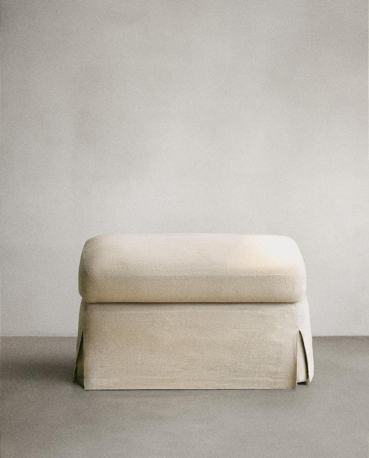 FOOTSTOOL 01