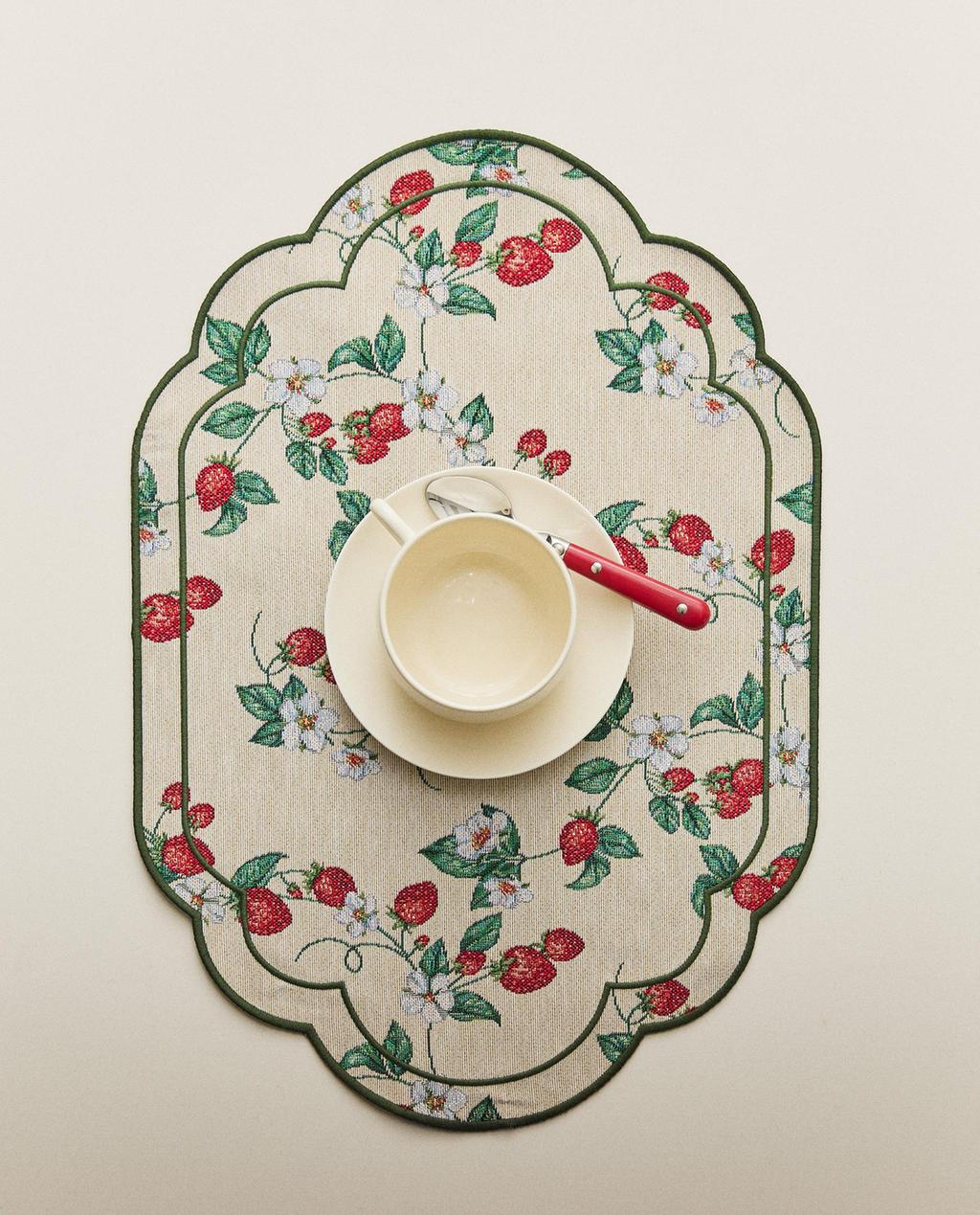 STRAWBERRY JACQUARD PLACEMAT