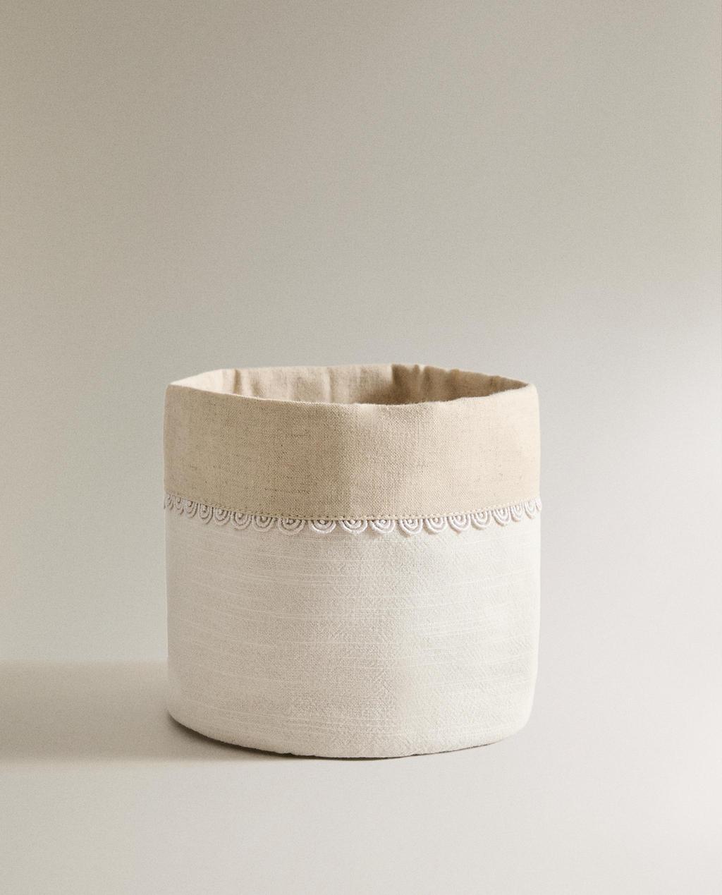 BREAD BASKET WITH LACE TRIM