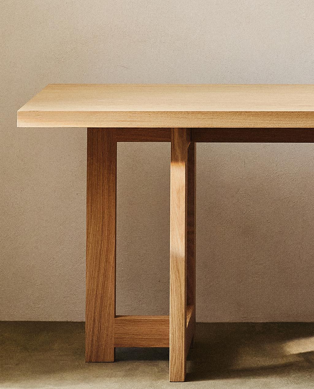 DESK 01