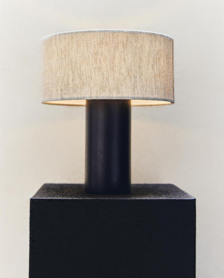 LÁMPARA MESA INALÁMBRICA MADERA Y LINO PEQUEÑA