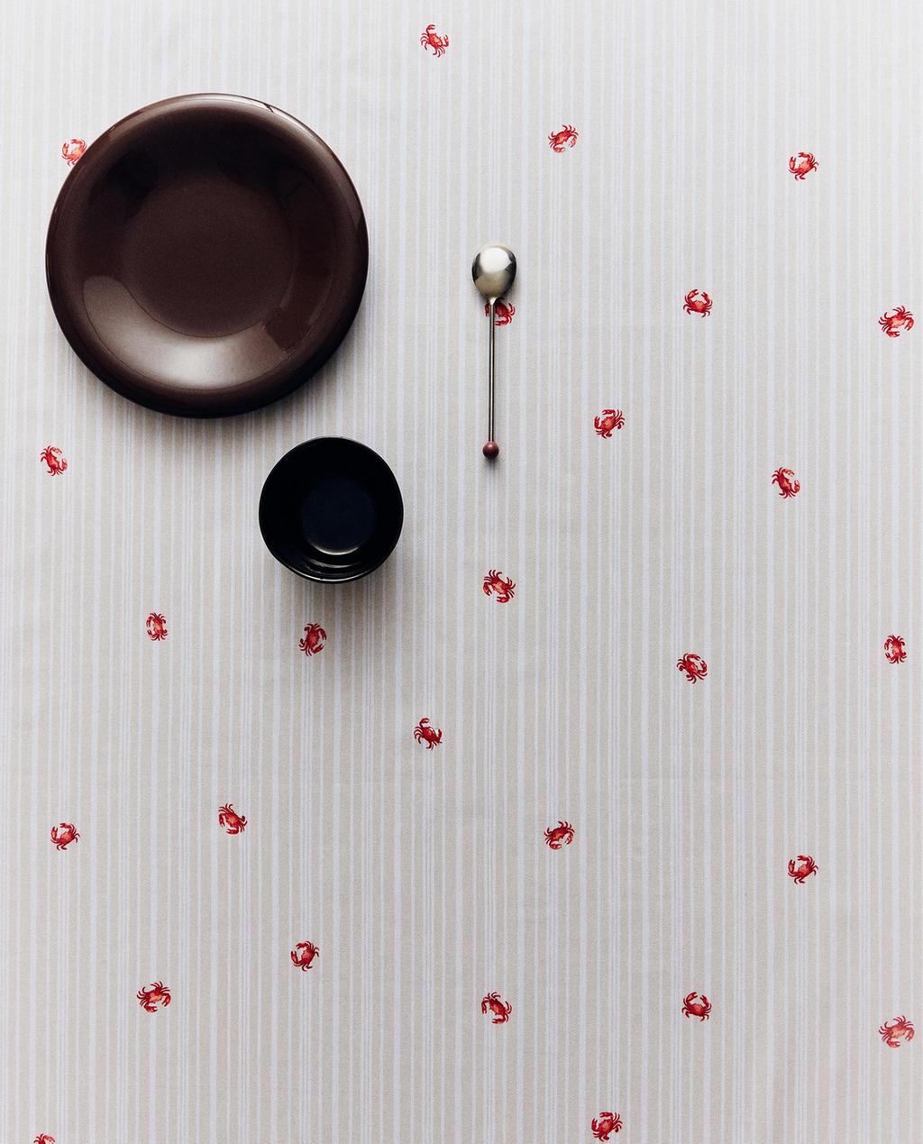 RESIN COTTON TABLECLOTH WITH CRAB PRINT