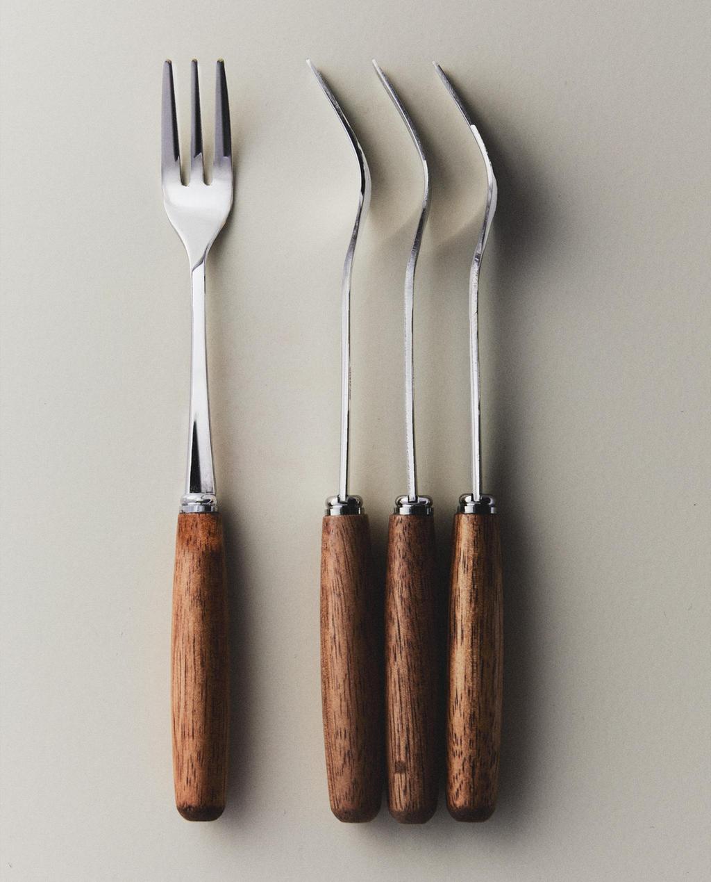 PACK OF WOODEN DESSERT FORKS (PACK OF 4)