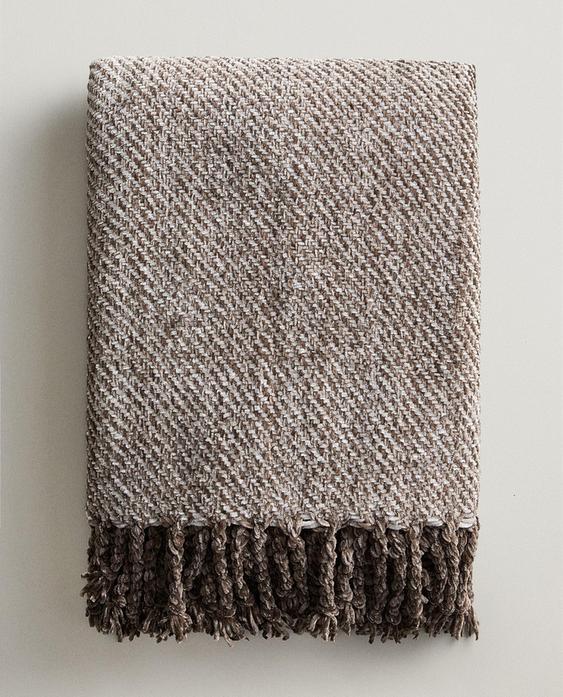 FRINGED THROW