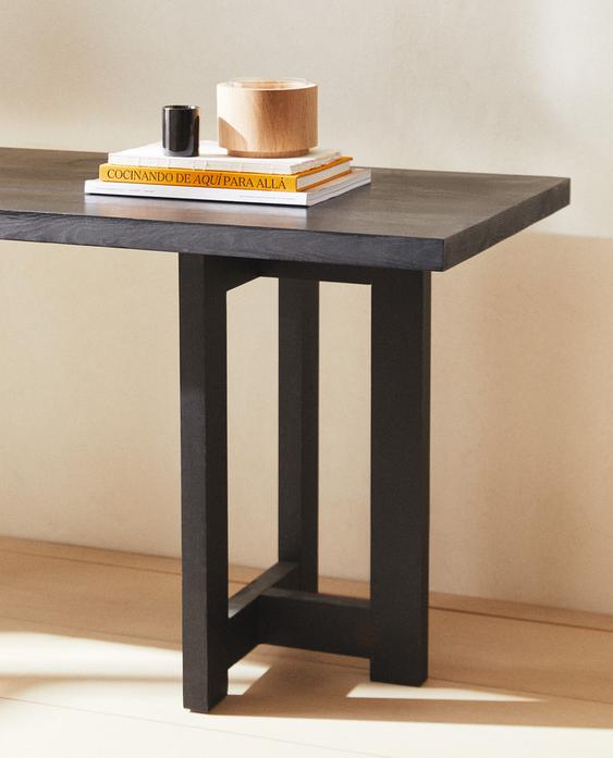 DESK 01