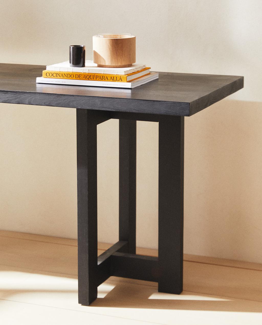 DESK 01