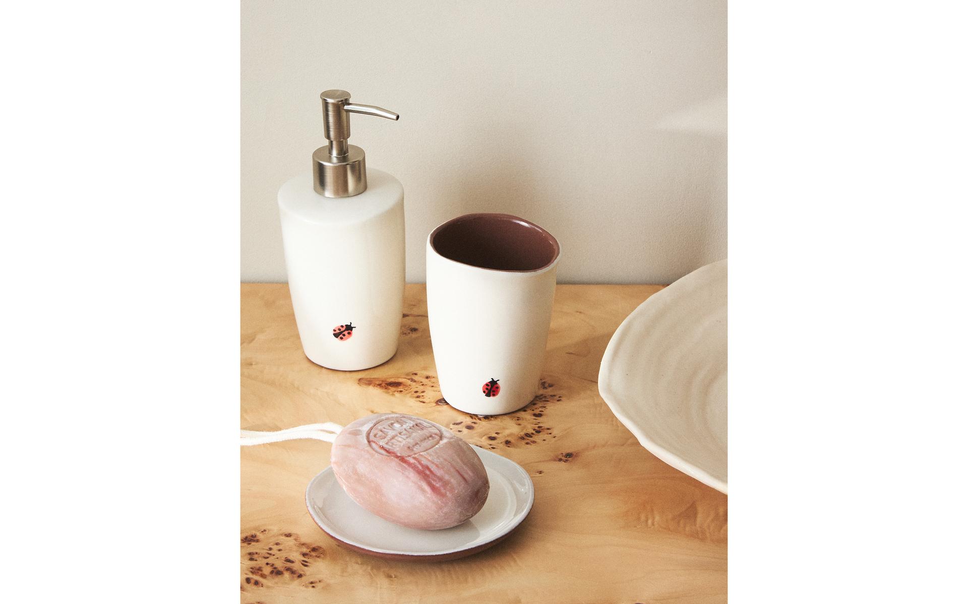 LADYBIRD BATHROOM SET