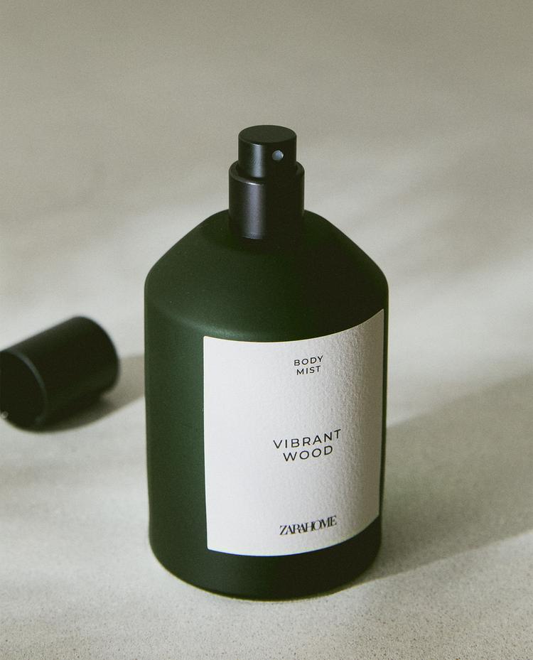 (100 ML) VIBRANT WOOD BODY MIST