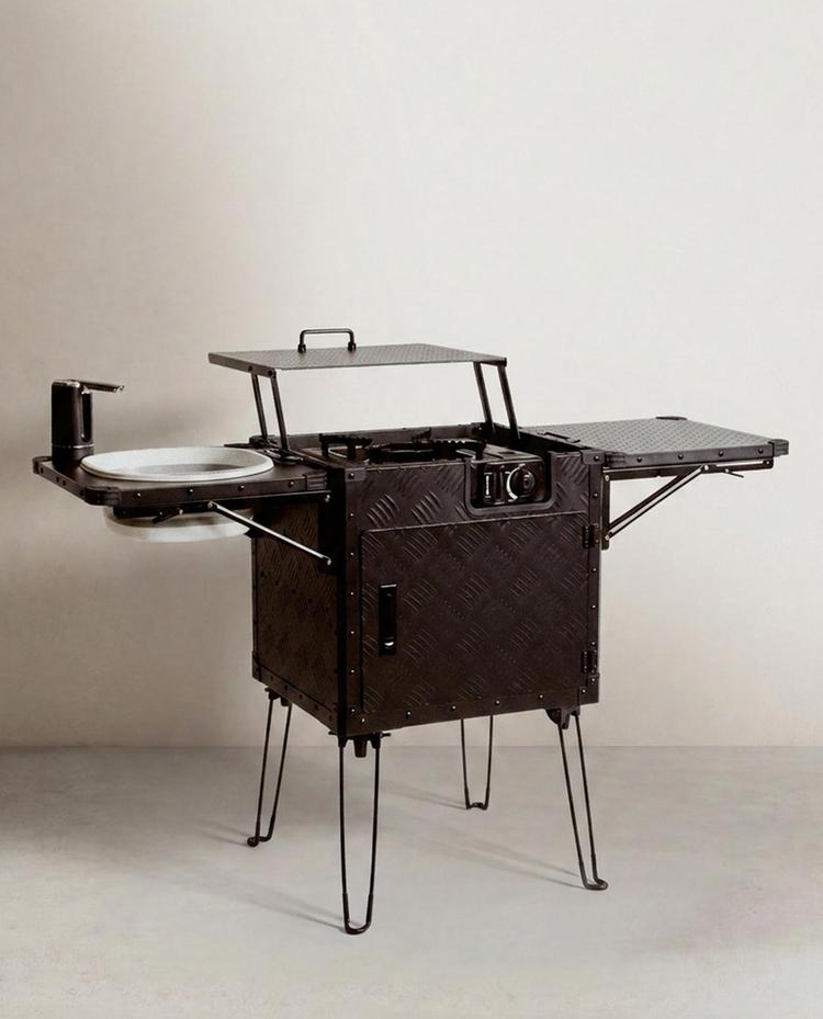 FOLDING CAMPING KITCHEN
