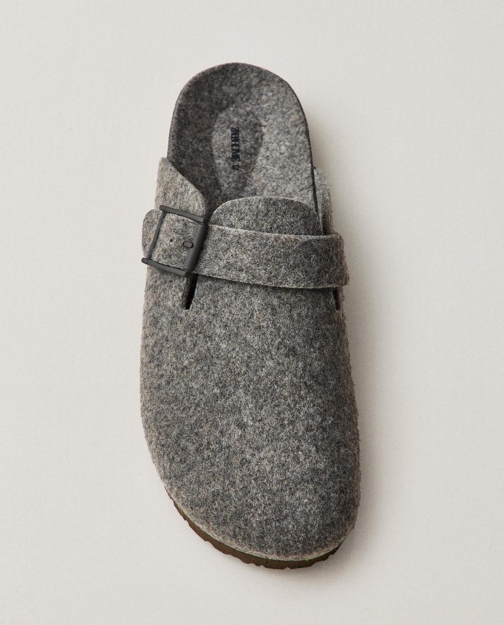 BUCKLED FELT MULE SLIPPERS