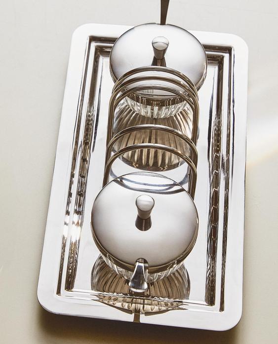 STAINLESS STEEL TOAST RACK AND CONTAINERS