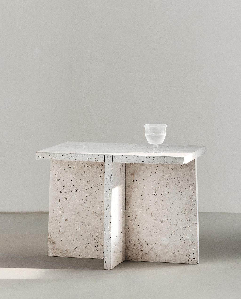 SIDETABLE 01