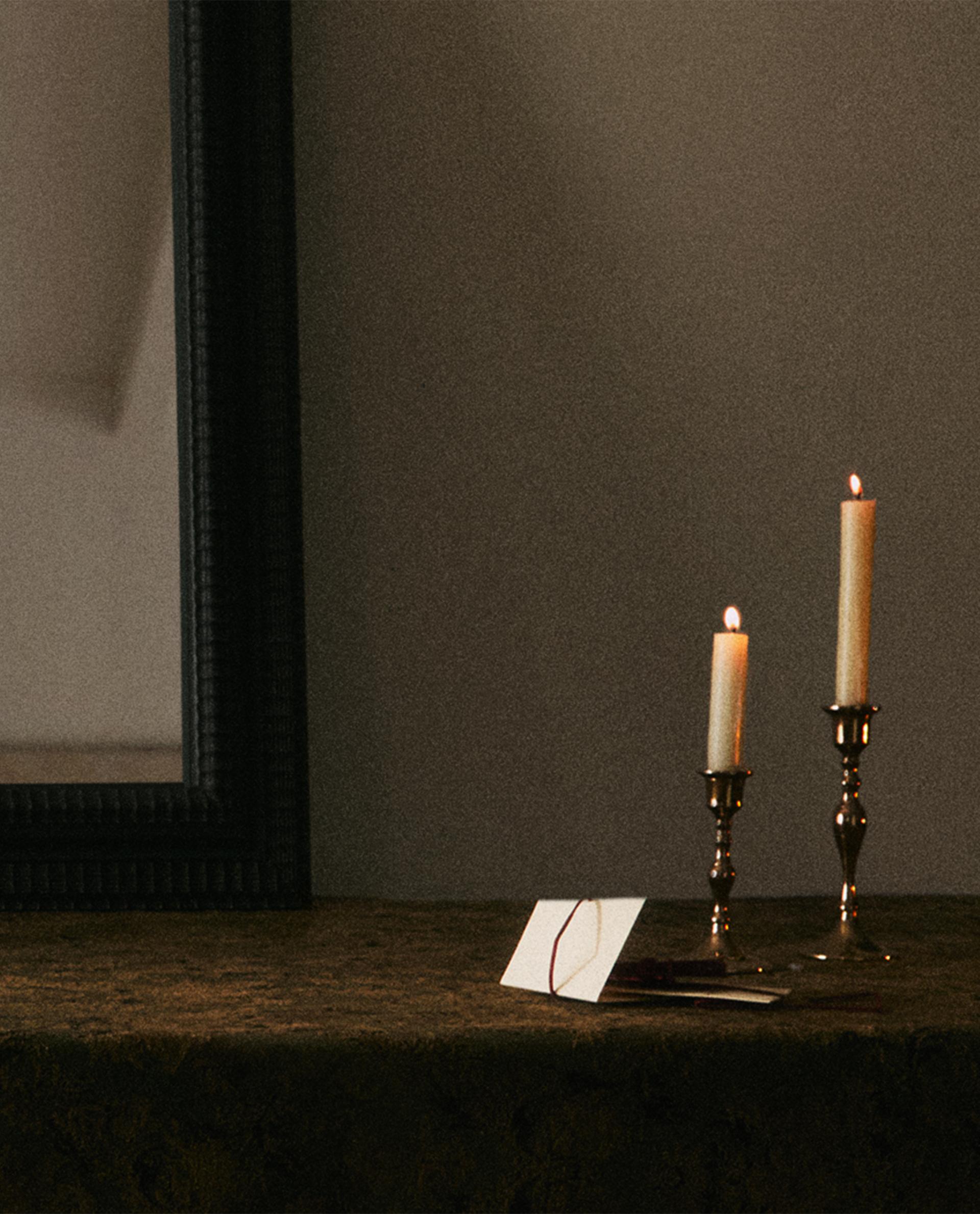 DECORATIVE CANDLES AND CHRISTMAS CANDLESTICK | Zara Home United