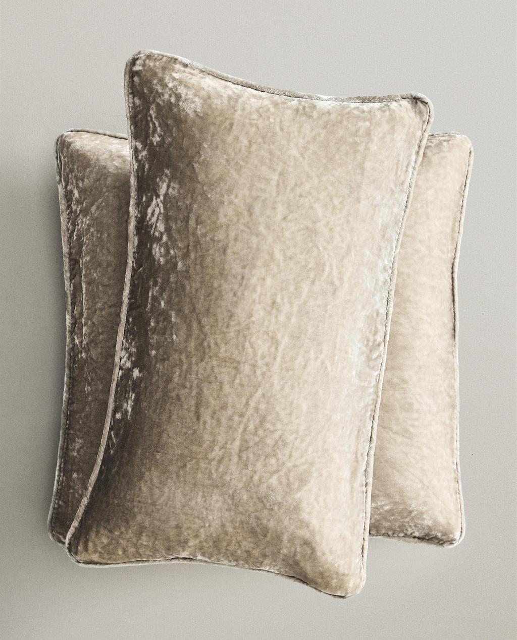 VELVET CUSHION COVER