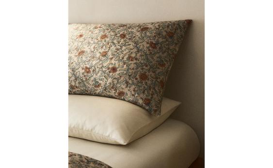 FLORAL PRINT SATEEN PILLOWCASE (300 THREAD COUNT)