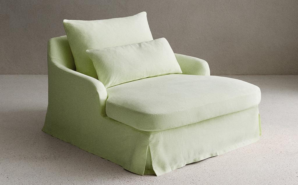 LOVESEAT 01