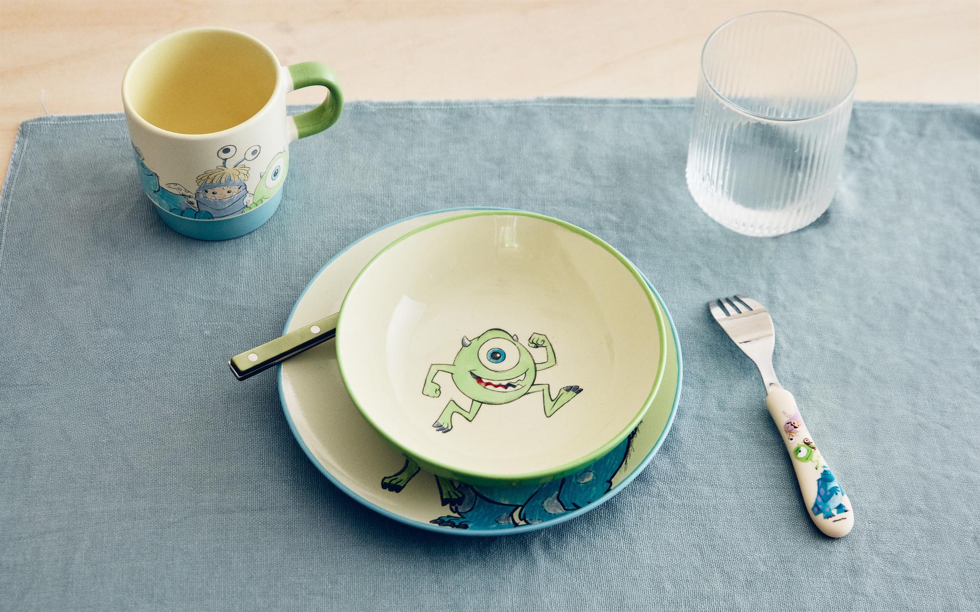 KIDS' MONSTERS, INC. ©DISNEY/PIXAR TABLEWARE