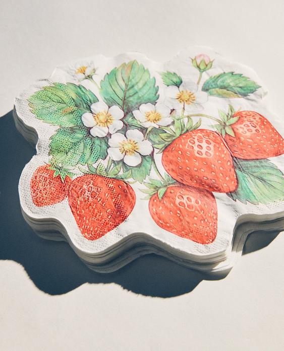 PACK OF STRAWBERRY PAPER NAPKINS (PACK OF 20)