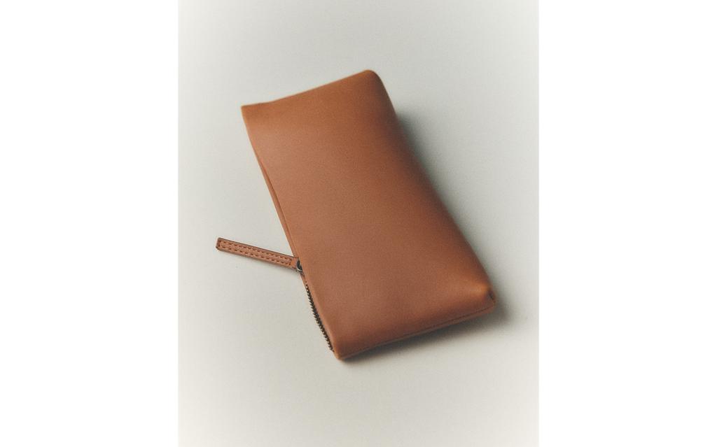 LEATHER CASE