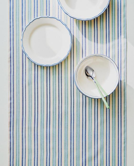 STRIPED TABLE RUNNER