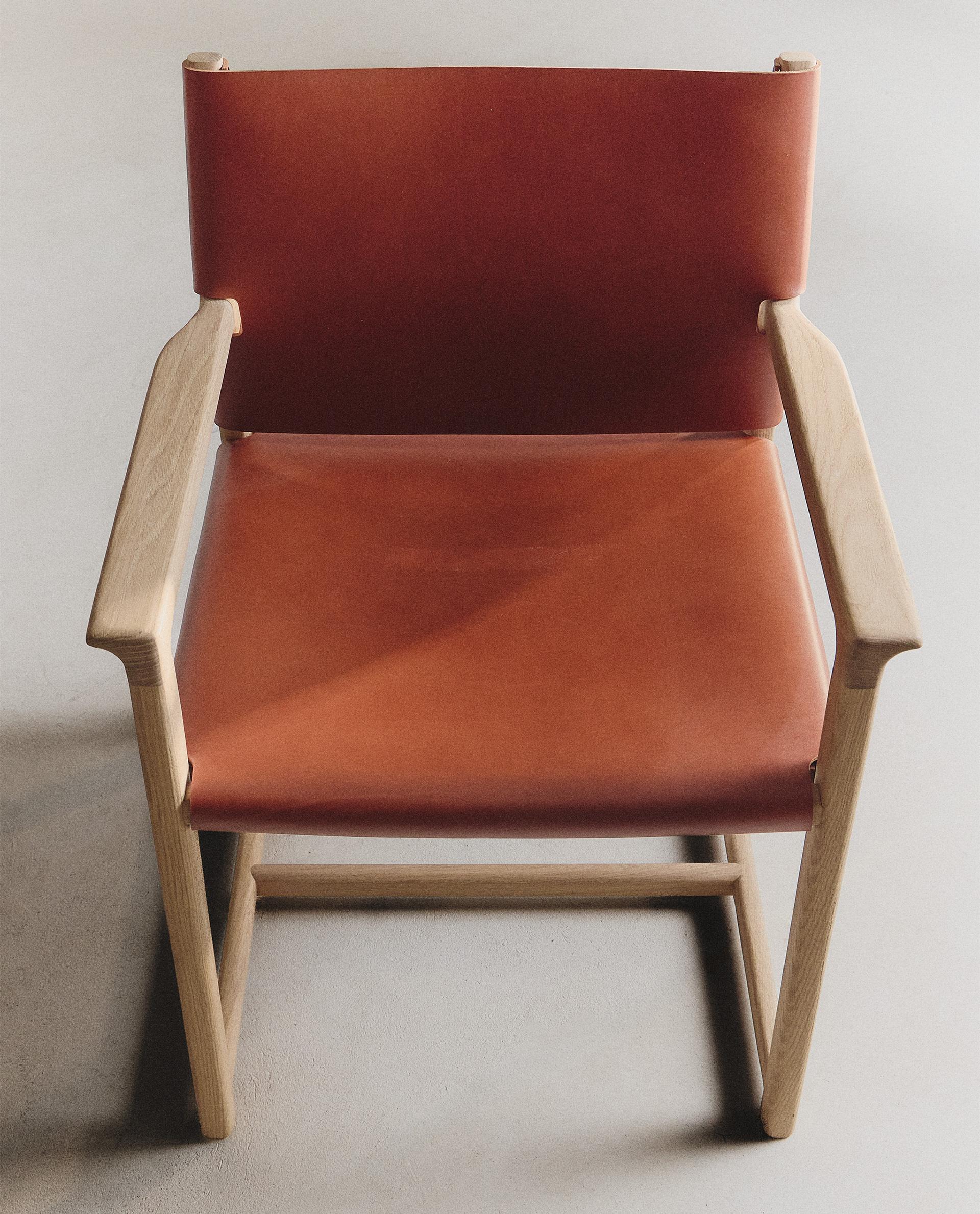 CHAIR 03