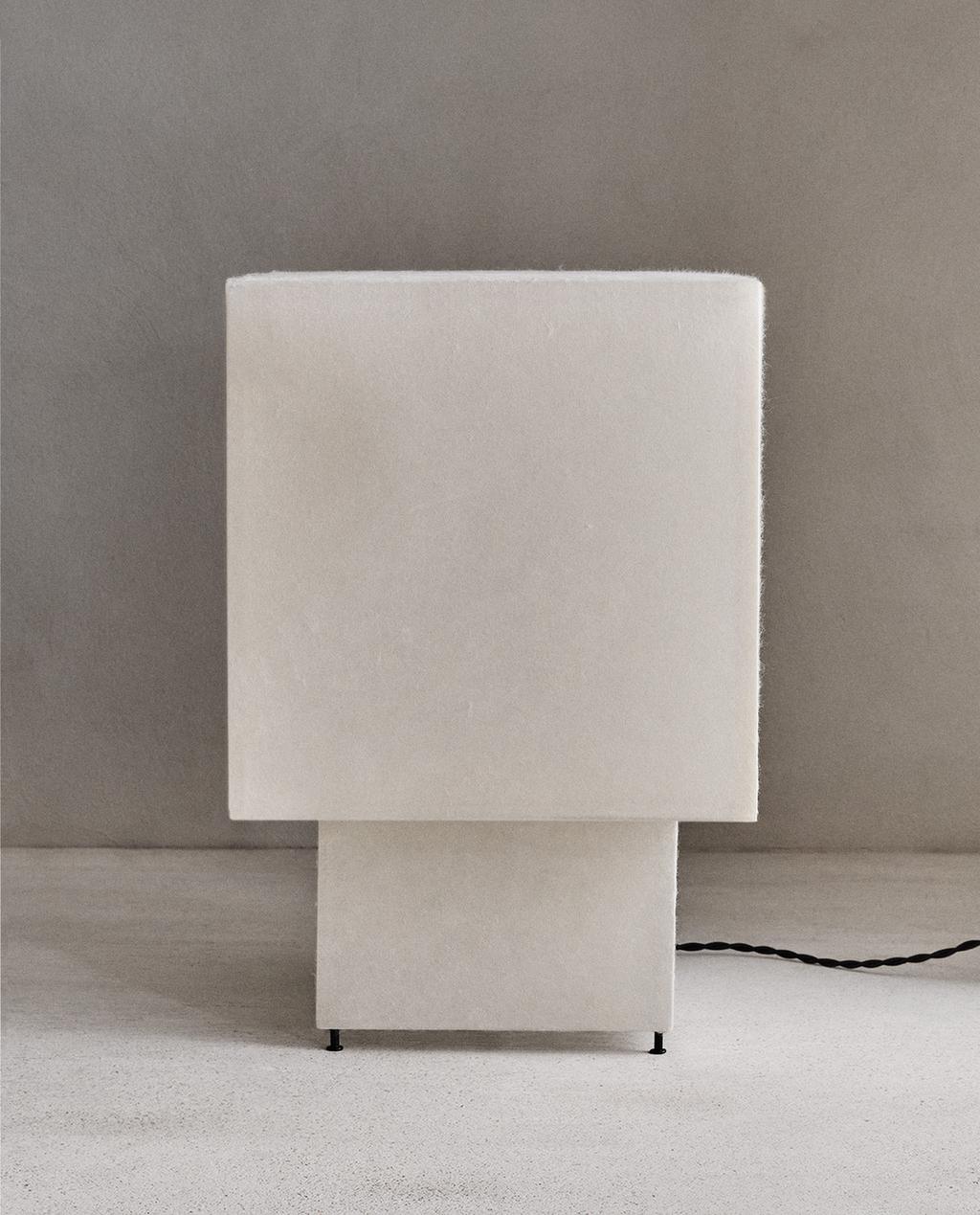 TABLE LAMP M 02