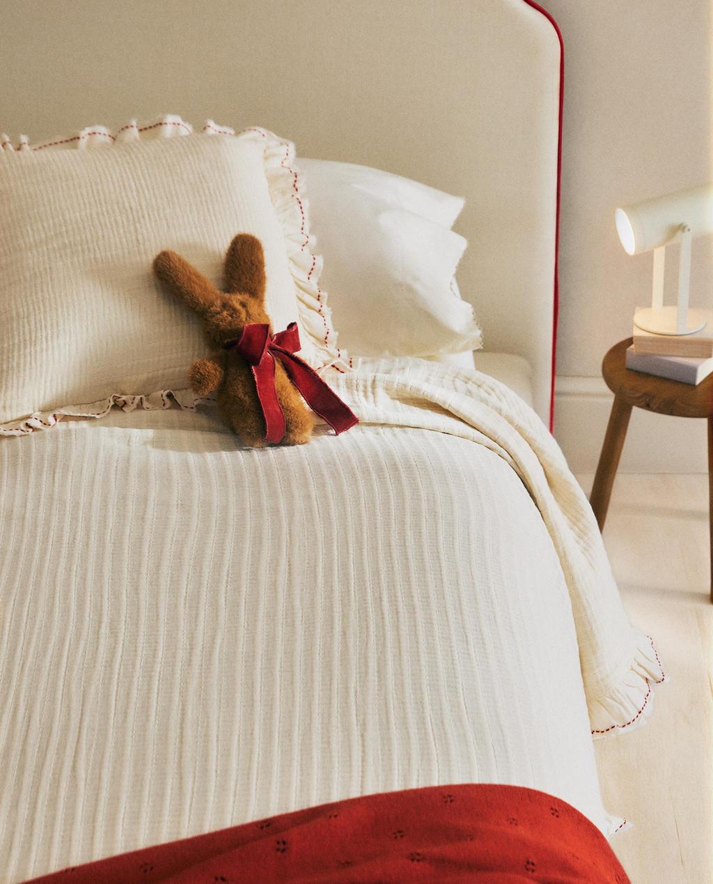 ÇOCUK YATAK ÖRTÜSÜ VOLAN DOKULU