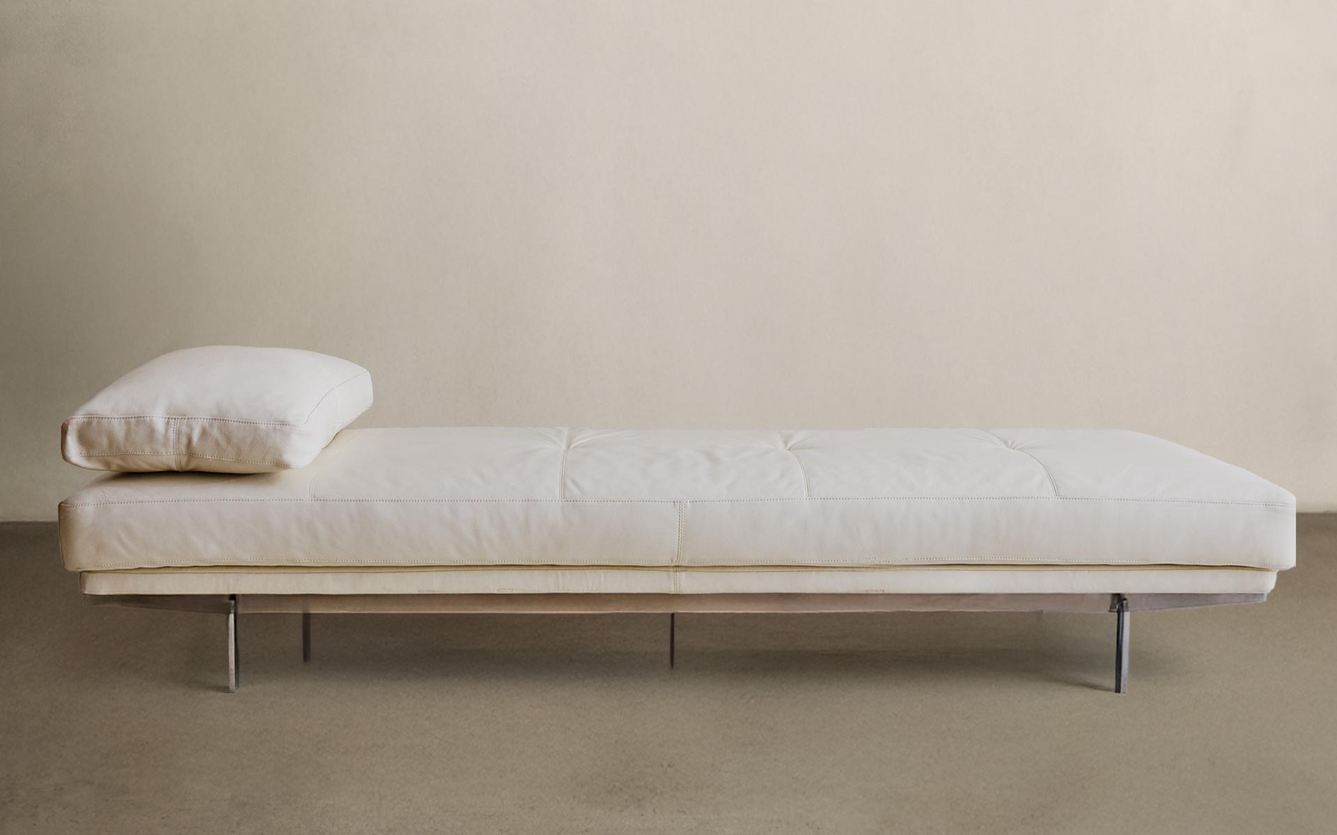 DAYBED 02