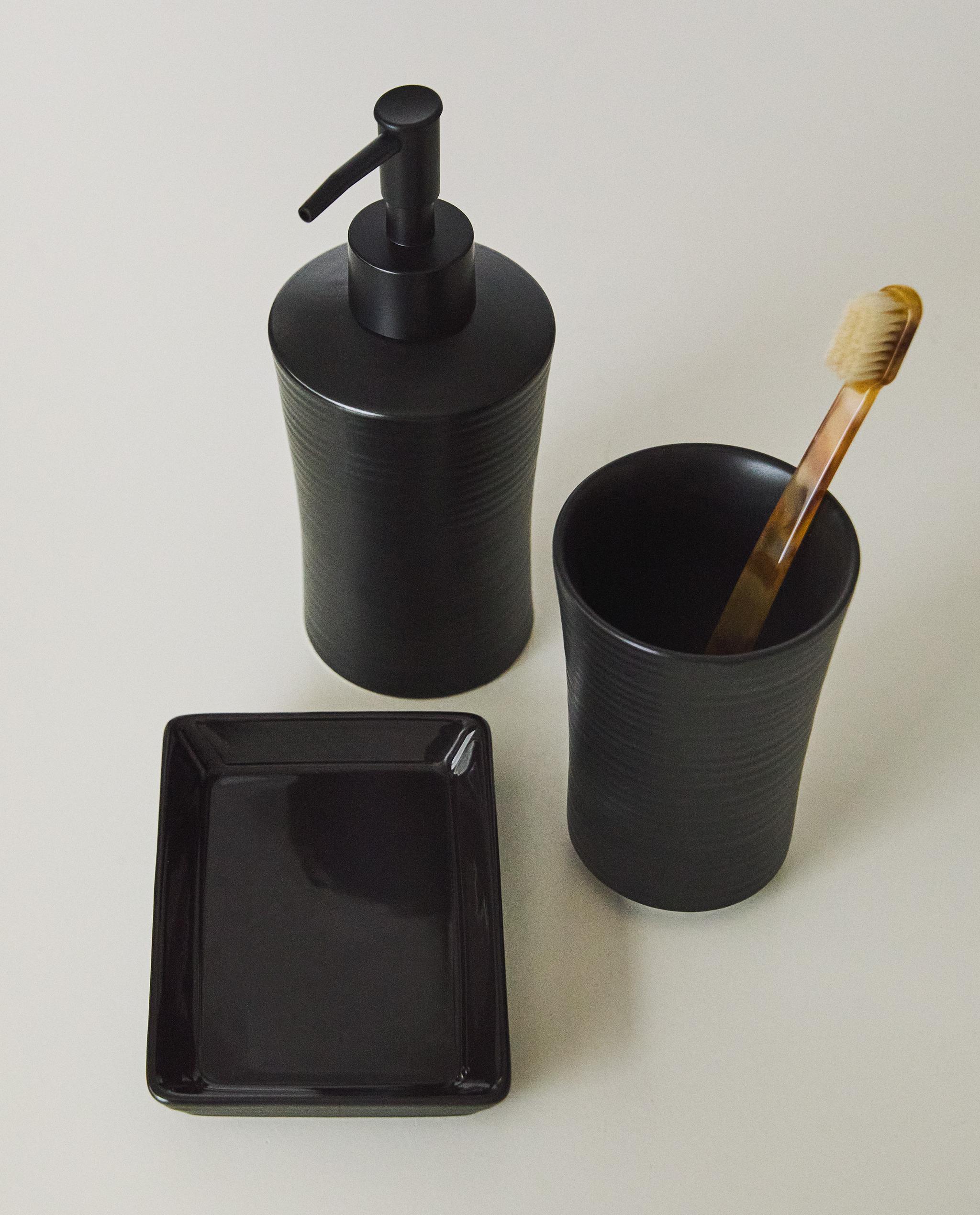 ザラホーム♪ CERAMIC STRIPED BATHROOM ACCESSORIES | Zara Home United States of