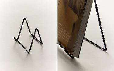 BRAIDED METAL DISPLAY STAND