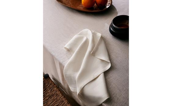 PACK OF PLAIN-COLOURED LINEN NAPKINS