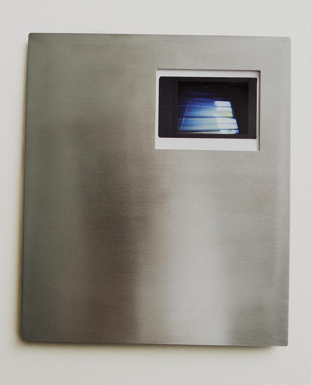 MINIMALISTISCHER BILDERRAHMEN AUS METALL